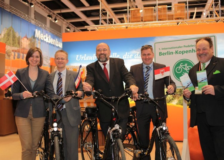 Tourismus - Berlin Kopenhagen Erster internationaler Fernradweg vollstaendig mit Elektroraedern nutzbar 143824