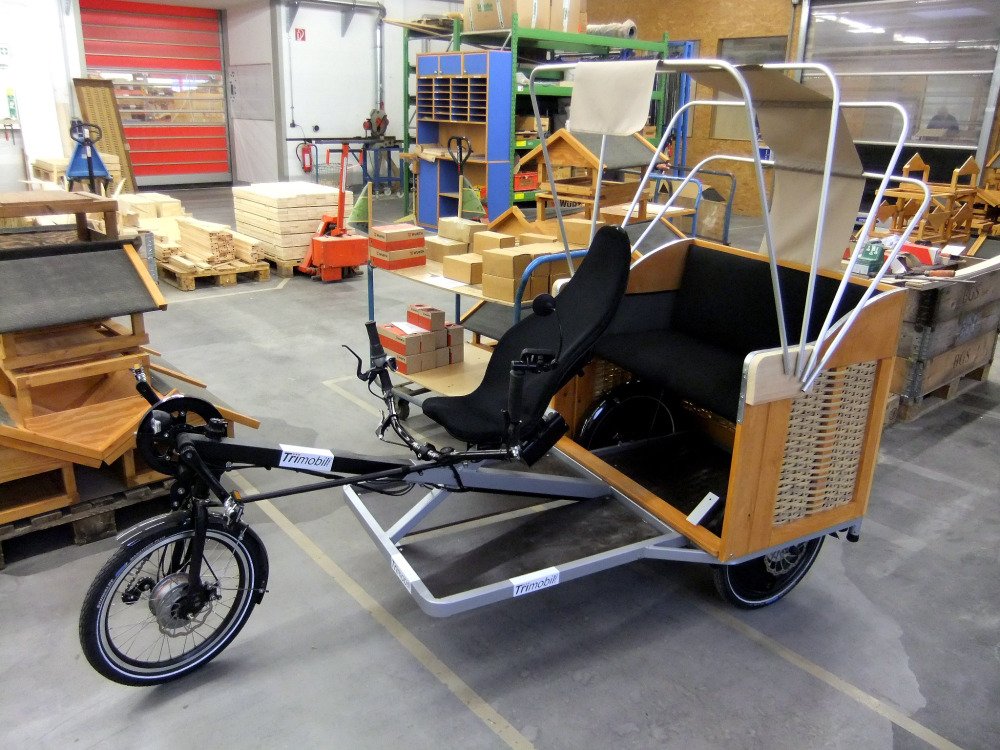 Trimobil Strandkorb-Taxi Rikscha-prototyp Links / Foto: Toxy