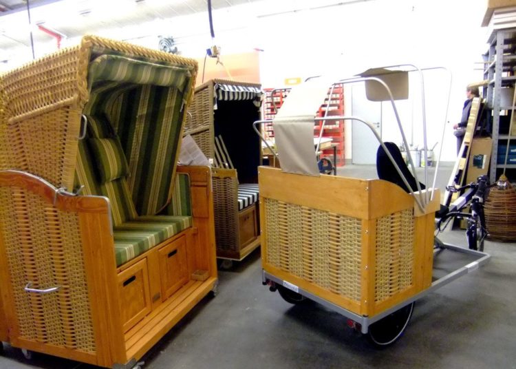 Trimobil Strandkorb-Taxi Verdeck Mechanikwerbeflächen / Foto: Toxy