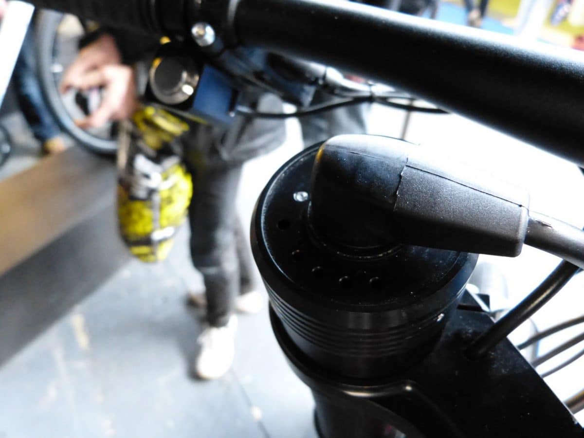 Electrolyte Straßenfeger II Akkuverbindung