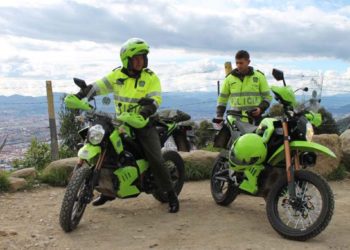 Zero Polizei-E-Motorrad mit spezieller Farbe