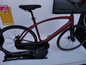 Diavelo Shaft Drive YES E-Bike: Pedelec mit Kardanmotor ohne sichtbaren Antrieb (Video)