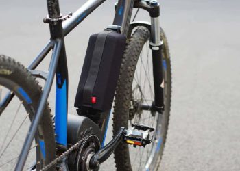 FAHRER Akku Cover an einem Bosch Rahmenakku