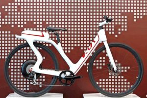 Kia zeigt zwei E-Bike-Prototypen auf Automobilsalon in Genf