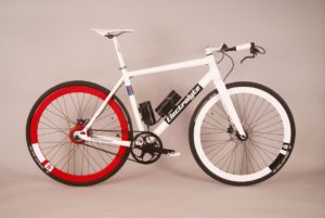 Electrolyte Flaschengeist: Sehr leichtes E-Bike mit 13 kg und Trinkflaschenakku
