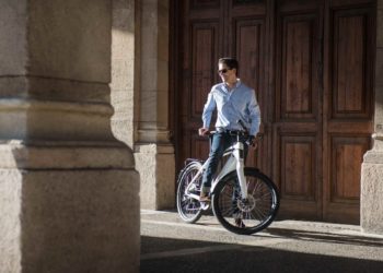 VELOBerlin 2015 Flyer Biketec in der Stadt / Foto: Biketec
