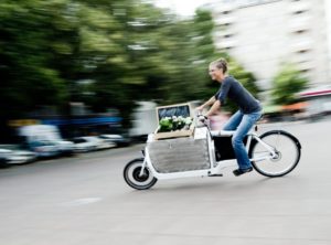 E-Bike fahren auf VELOBerlin – jetzt Freikarten für Fahrradmesse und Akkucover gewinnen