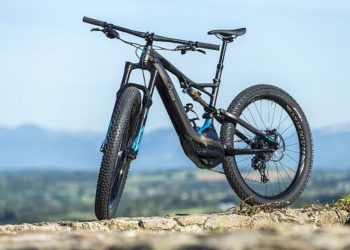 E-Fatbike - EM Specialized Turbo levo 2016 MG 15 05 Lift 8432.jpg.9404906