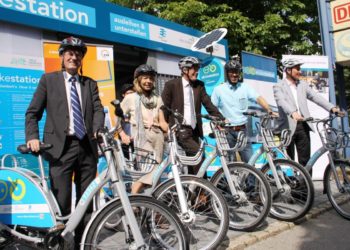 Pendler - Eroeffnung Ebikestation Herrenberg