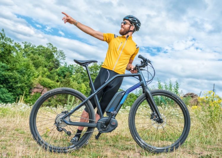 E-Bike Richtlinien | Gesetz | USA - Arm zeigt 1600px