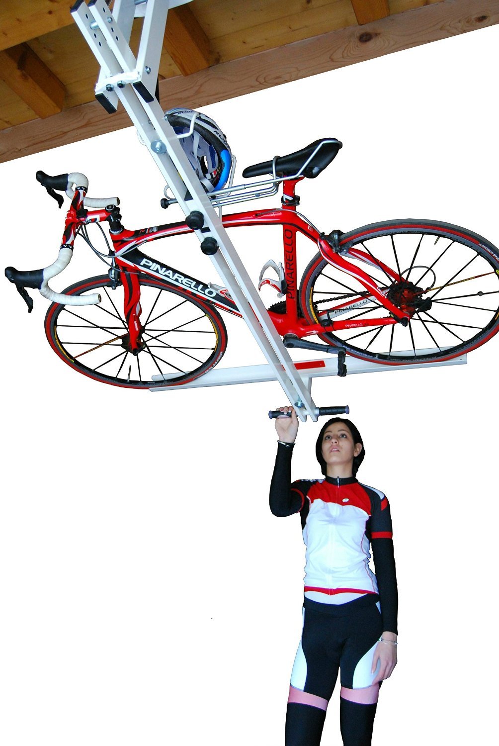 das eBike geht an die Decke - mit dem flat-bike -lift kein Problem.