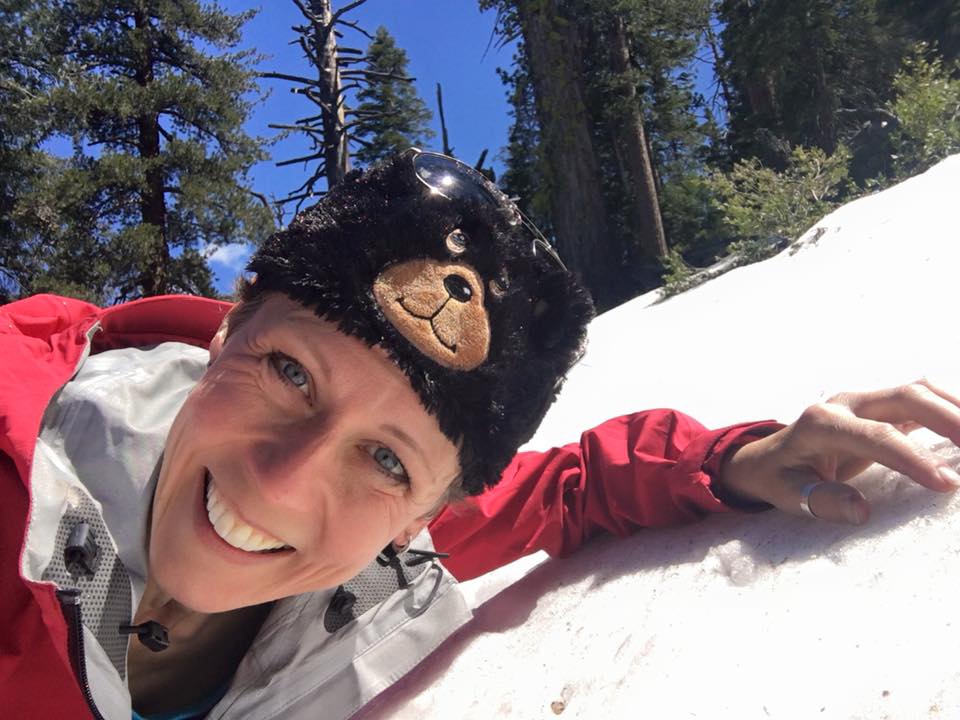 Susanne Brüsch im Snow Teil ihrer e-Bike Tour /Bild: Pedelec Adventures