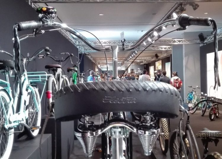Cruiser e-Bike Electra Townie Go Detail