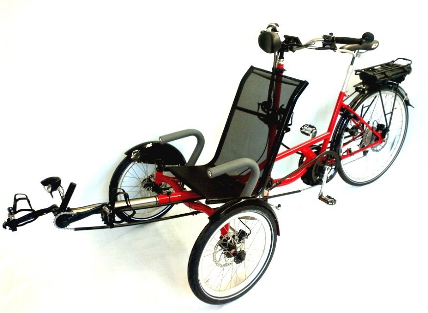 das-elektro-tandem-mit-liegesitz-vorne