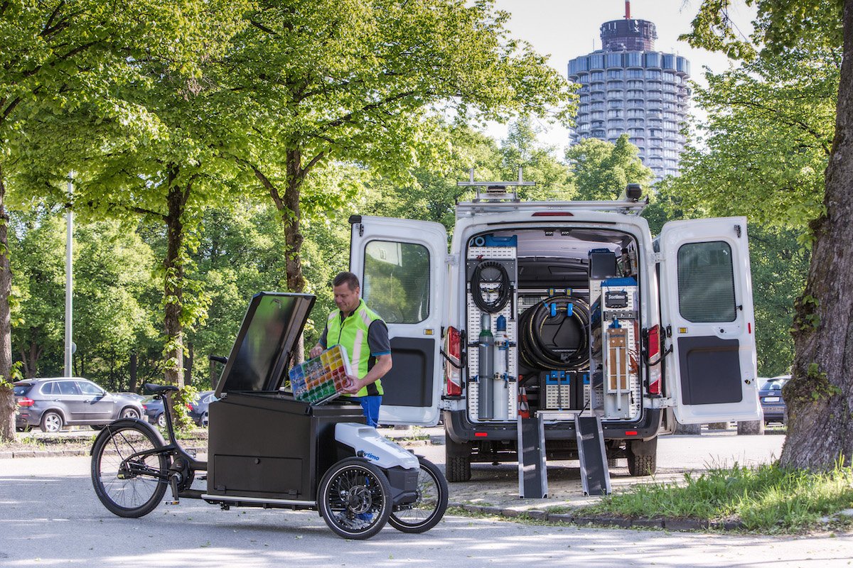 Bild 1_Das Lastenfahrrad ProCargo CT1 ermîglicht Servicetechnikern einen schnellen, fahrerlizenzfreien und emissionsfreien Transport.