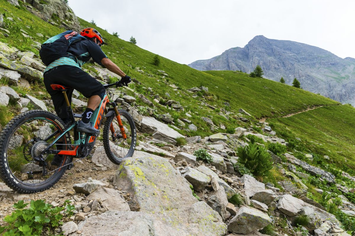 E-Genius unterwegs auf den Top Scott e-Bikes 2018 Foto: Grant Gunderson