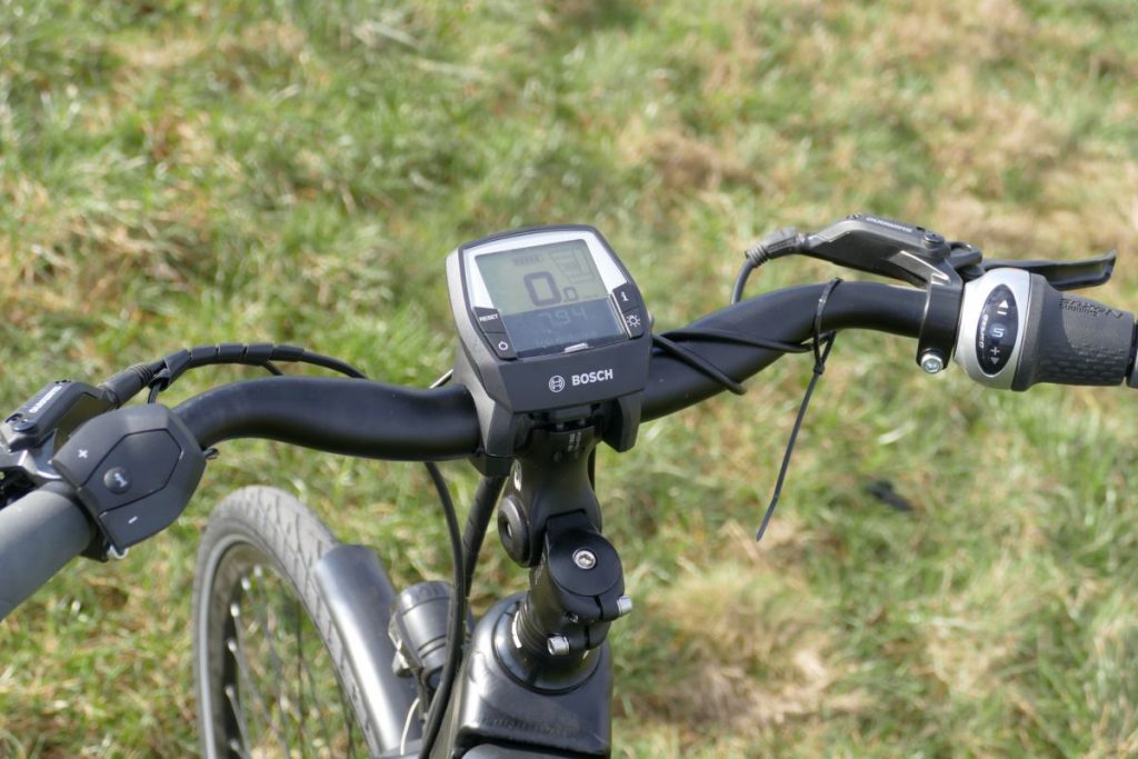 Gepida City e-Bike Test Reptilia Pro Nexus 8 Lenker mit Bosch Intuvia Display