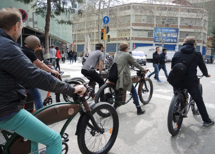 Rayvolt Cruzer e-Bike Barcelona City Tour