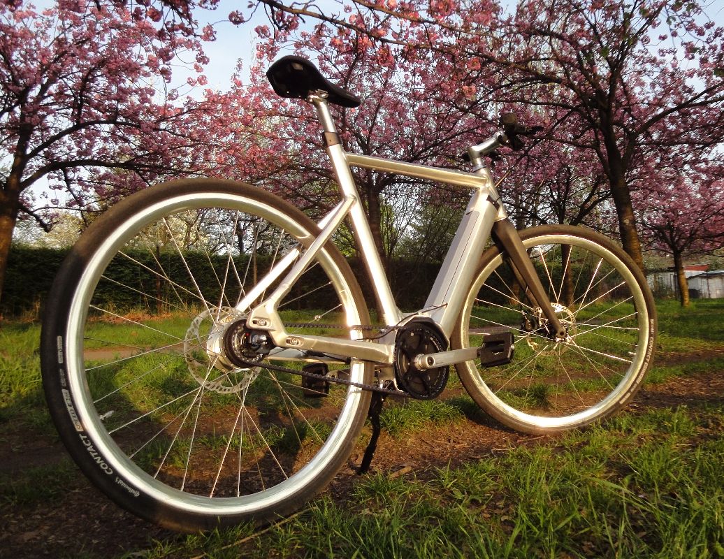 Test SD1 Urban e-Bike von HNF NICOLAI DSC01223 SD1 iso hinten rechts blüten_b_h_WM