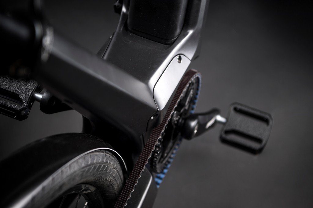 Riemenantrieb und Motorabdeckung ®AlexFilz-7300-1024x683