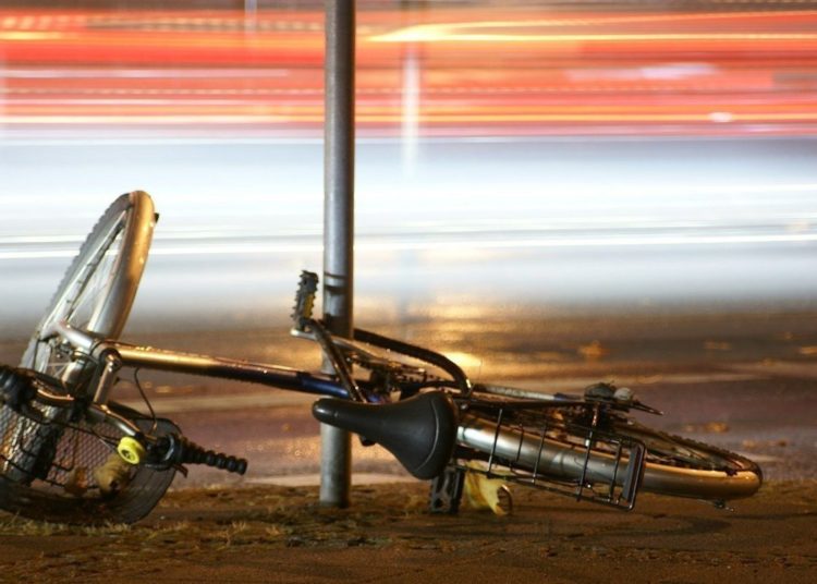 Versicherung - bike 376745 1280