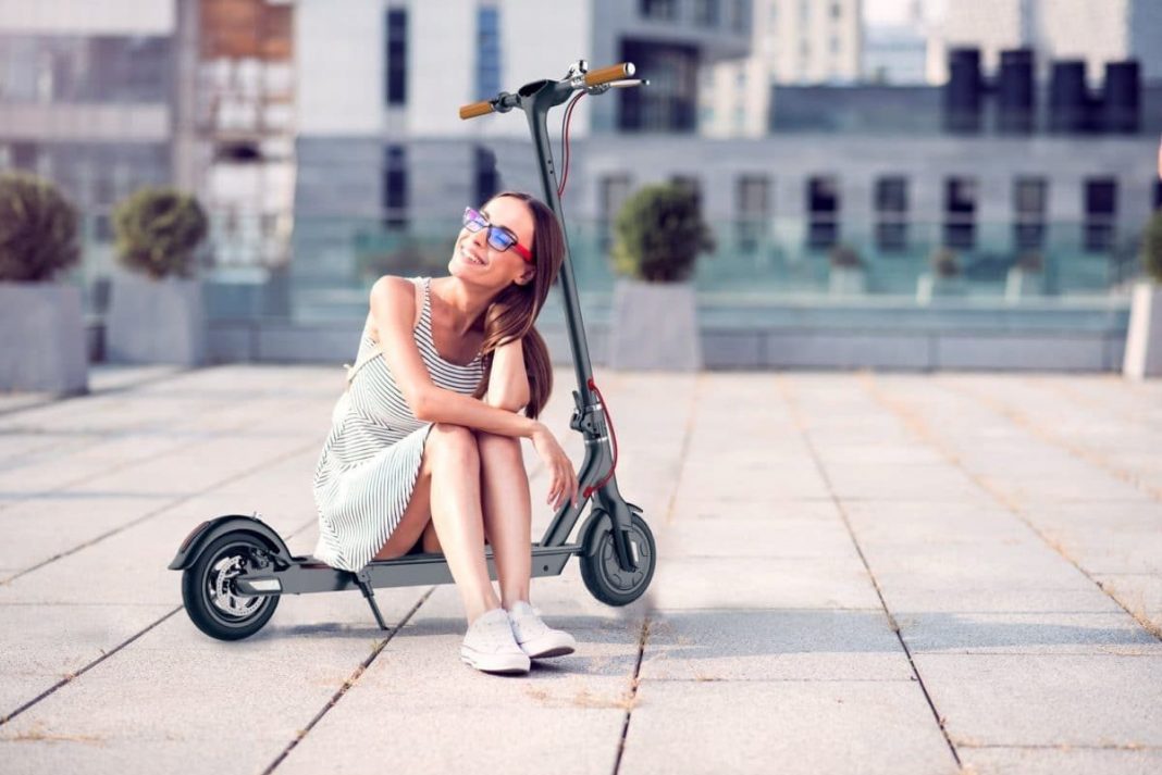 E-Scooter - IO HAWK Sparrow Lifestyle