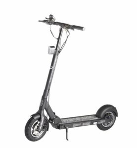 E-Scooter von Dethleffs im Anrollen