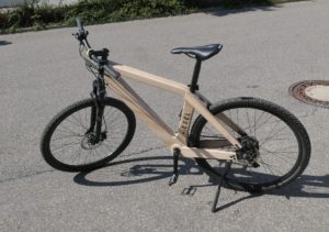 My Esel präsentiert sein E-Bike aus Holz