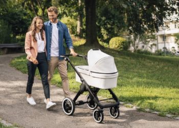 Bosch eStroller im Park