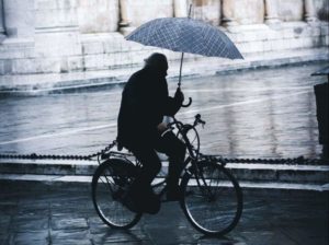 Regenkleidung für Fahrradfahrer: damit trotzt du dem schlechten Wetter