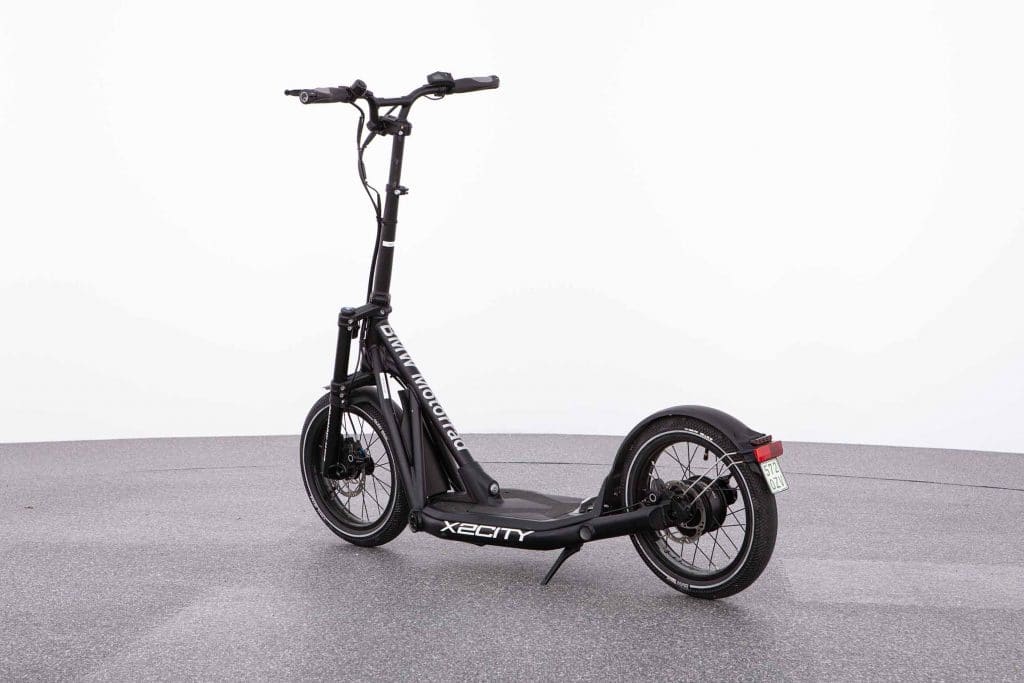 ADAC | E-Scooter | Video - adac ev tests e scooter test bmw city 1911