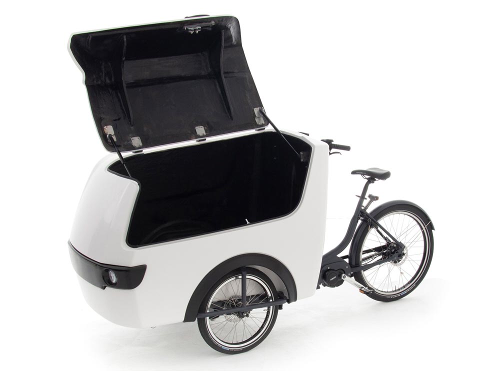 Das Babboe Pro Trike XL mit geöffneter Transportbox - eBikeNews