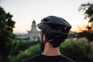 Sena R1 Evo: Fahrradhelm mit neuem Mesh-Funksystem