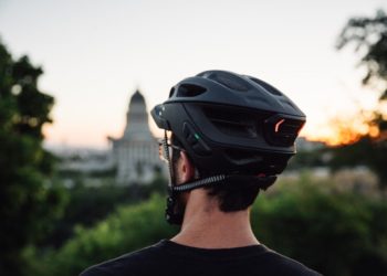 Sena R1 Evo: Fahrradhelm mit neuem Mesh-Funksystem - eBikeNews
