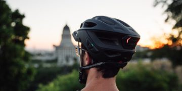 Sena R1 Evo: Fahrradhelm mit neuem Mesh-Funksystem - eBikeNews