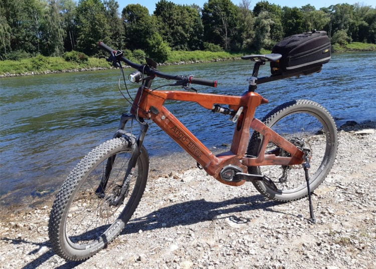 Alois Arnhofer präsentiert sein zweites Holz-E-Bike - eBikeNews