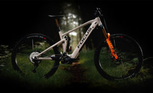 FOCUS SAM²: vollgefedertes E-MTB mit Bosch Performance Line CX