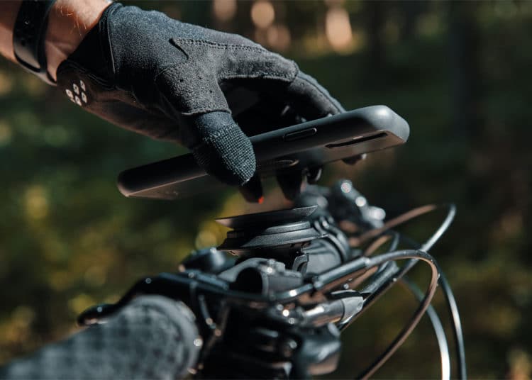 Fidlock Vacuum: Neue Smartphone-Halterung arbeitet mit Unterdruck und Magnet - eBikeNews