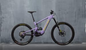 Santa Cruz Bullit: Vollgefedertes E-MTB mit potentem Shimano Steps EP8
