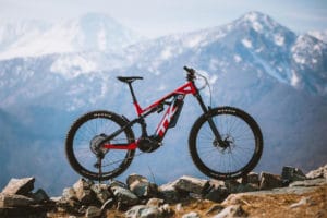 TK01 R: THOK präsentiert brachiale Vollblut-E-Enduro
