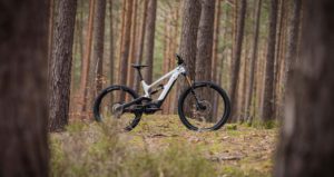 YT Decoy: All-Mountain- und Enduro-E-Bikes bekommen den EP8