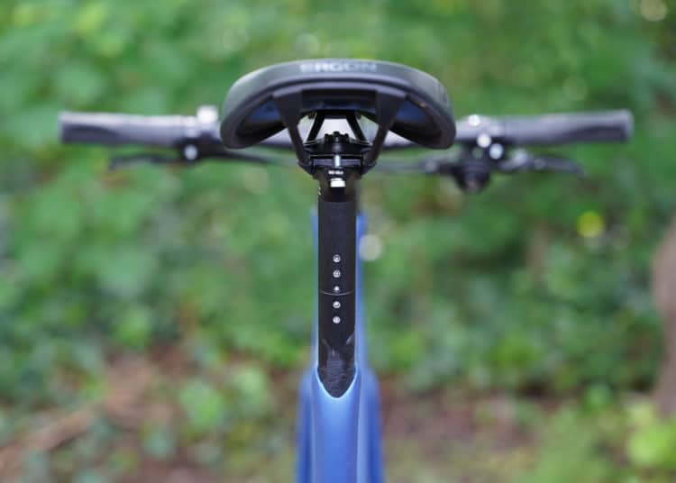 Integriertes Rücklicht in der Sattelstütze - eBikeNews
