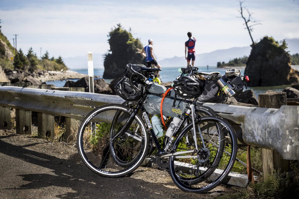 Cinch Lock Bikepacking - eBikeNews