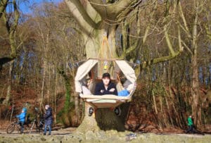 „Jeder kann so etwas bauen“ – Interview mit dem Erfinder vom Baumhaus-Fahrradanhänger