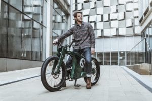 Dieser günstige Karbon-Cruiser ist das wohl ausgefallenste E-Bike des Jahres