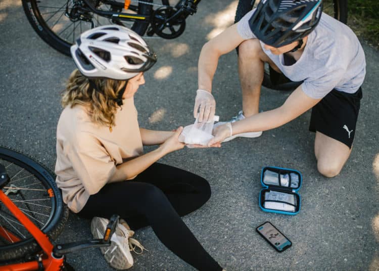 PocDoc: Verbandkasten unterstützt bei Erste Hilfe per App - eBikeNews
