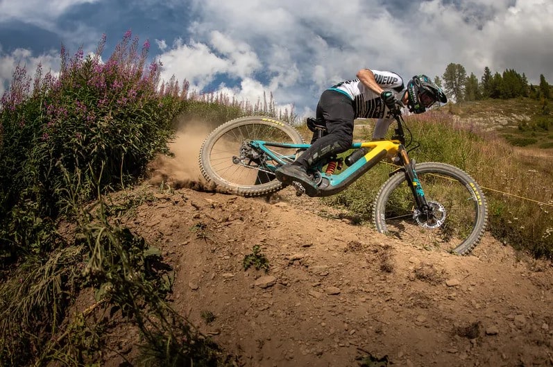 Yeti 160E in Action - eBikeNews
