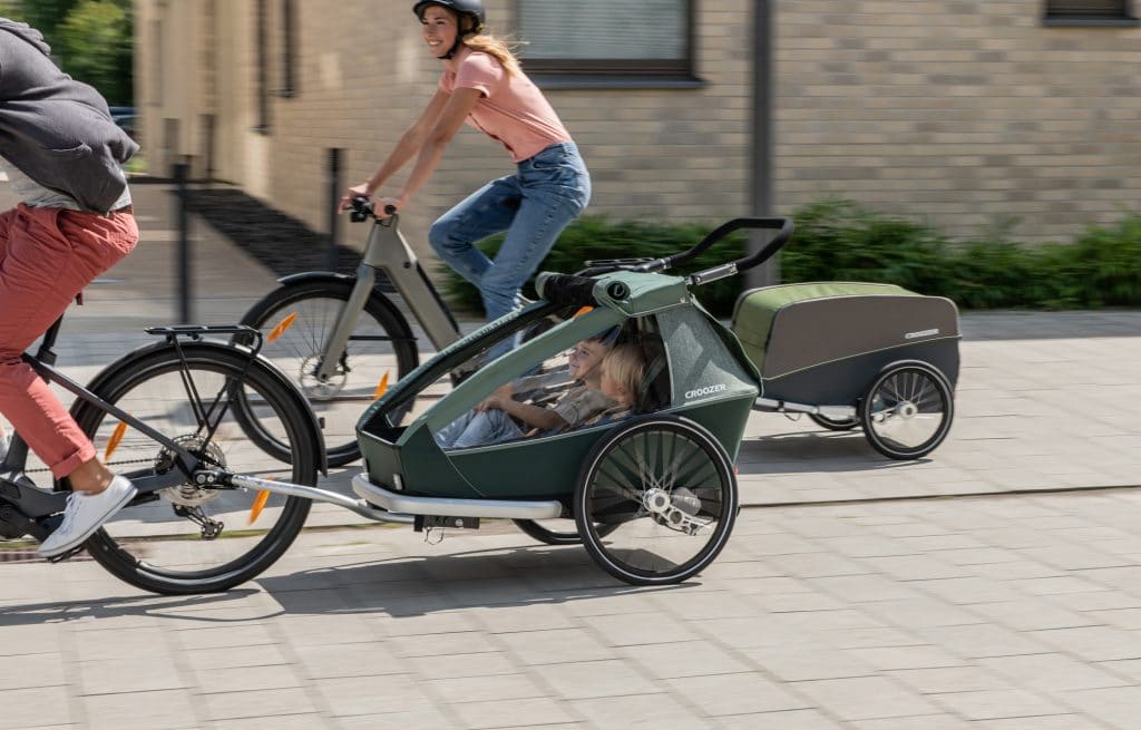Fahrradanhänger ermöglichen eine nachhaltige Familienmobilität.