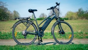Alles was ein Trekking-E-Bike braucht: Das günstige Vecocraft Athena im Test