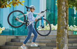 Trotz Karbonriemen: 15 Kilo Urban-E-Bike kostet weit unter 2.000 Euro